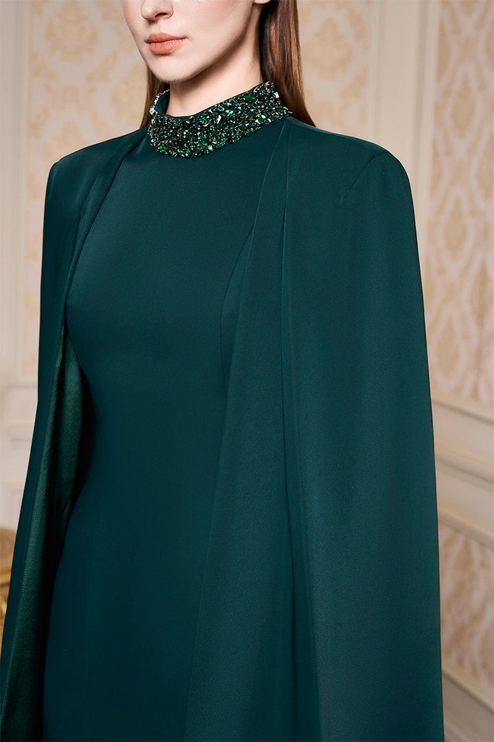 فستان كيب برقبة عالية وياقة مزينة بالخرز – ألوري