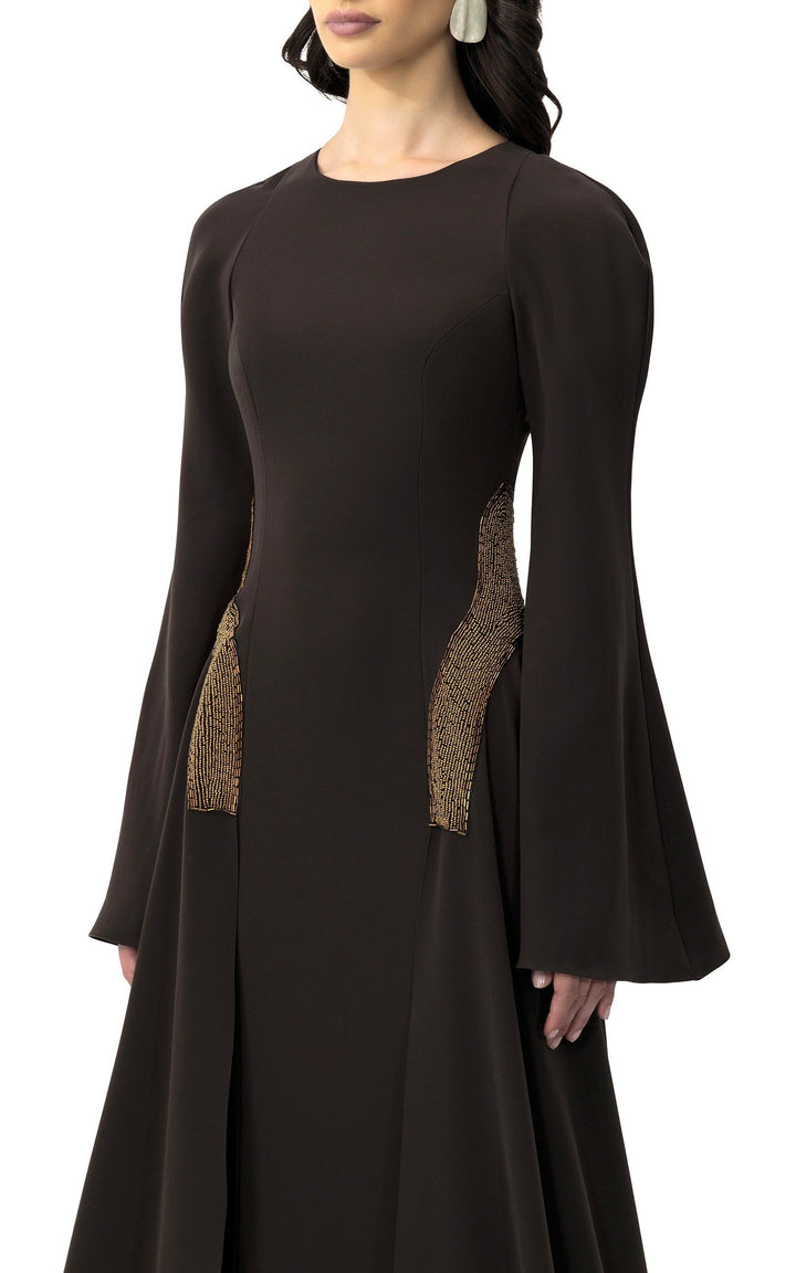 فستان بأكمام طويلة وألواح جانبية مزينة – زارين**