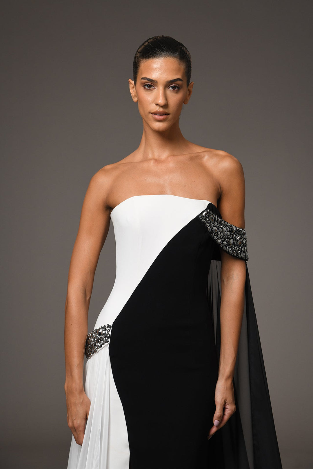 strapless monochrome gown with crystal accents – NOIRÉ