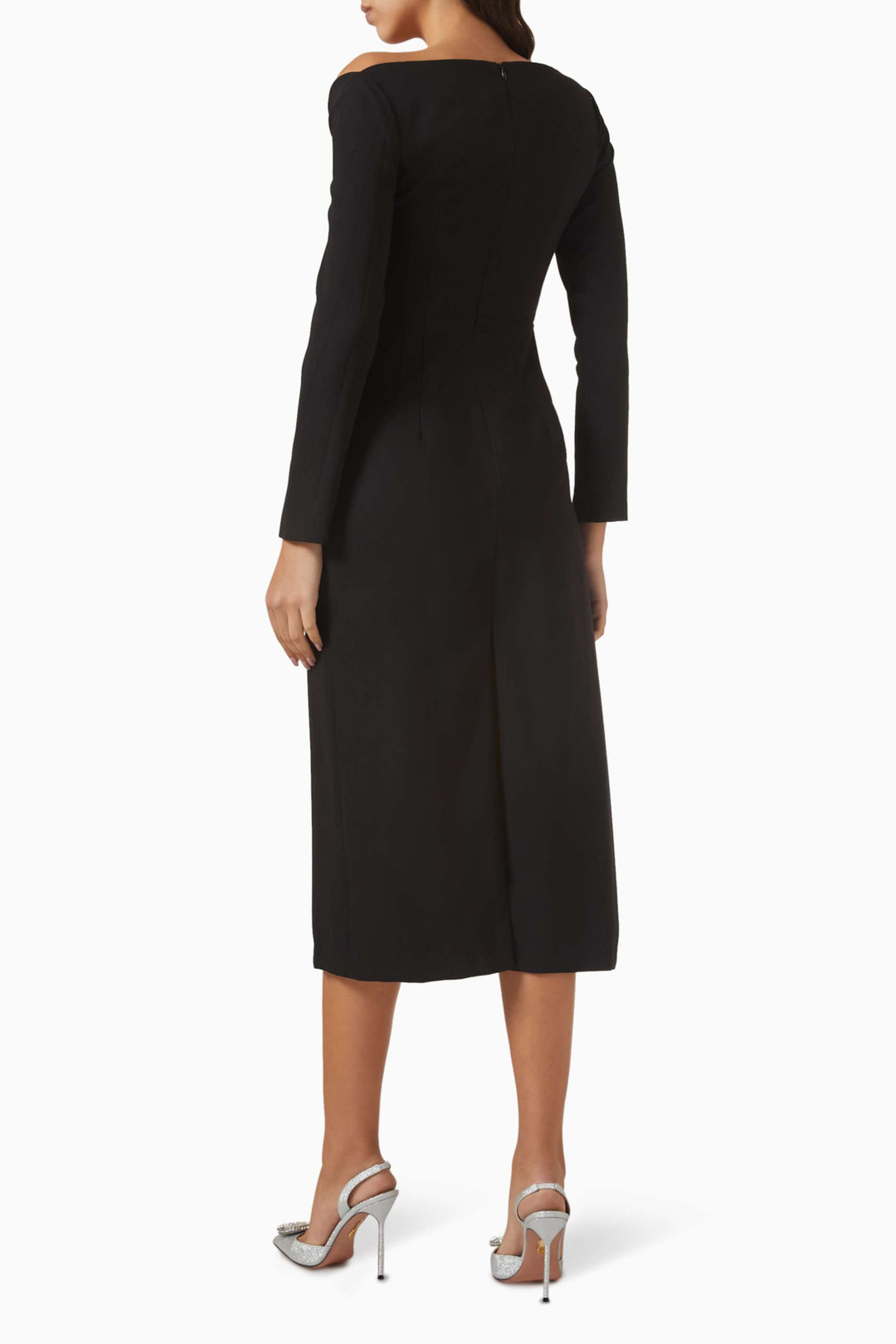 فستان ملفوف بأكمام طويلة غير متماثلة وفتحة رقبة متباينة – مونيك