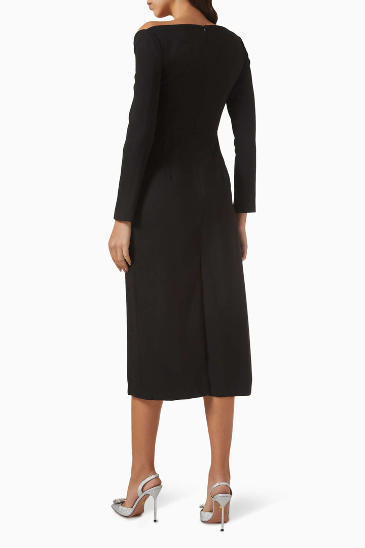 فستان ملفوف بأكمام طويلة غير متماثلة وفتحة رقبة متباينة – مونيك