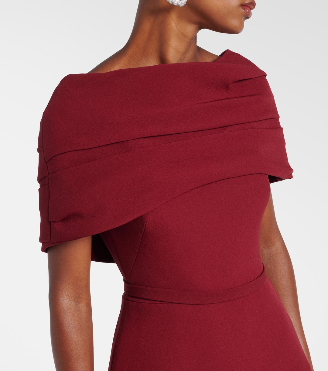 فستان حورية البحر متعدد الطبقات مكشوف الكتفين - غارنيت