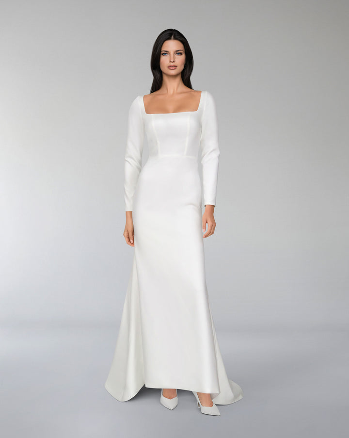 White wedding dress with back neckline and train - GOLINE