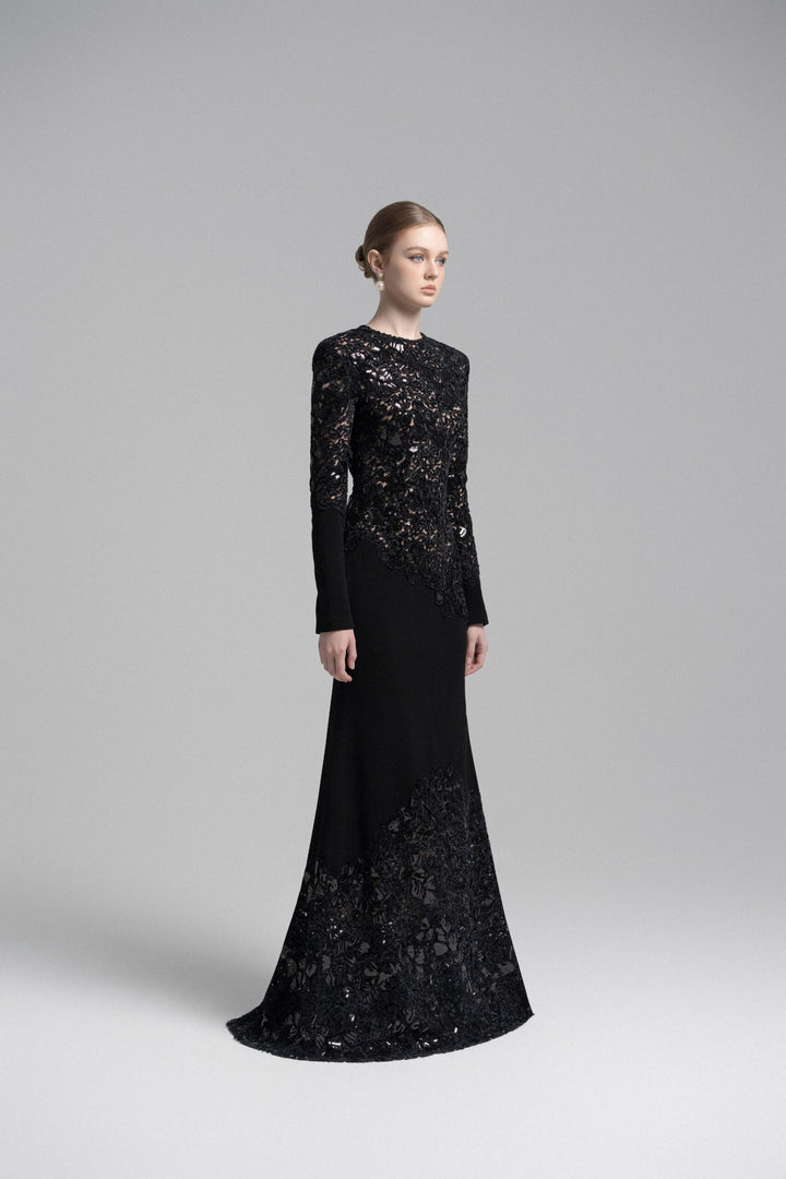 Long-sleeve lace-panel mermaid gown – AMARIS