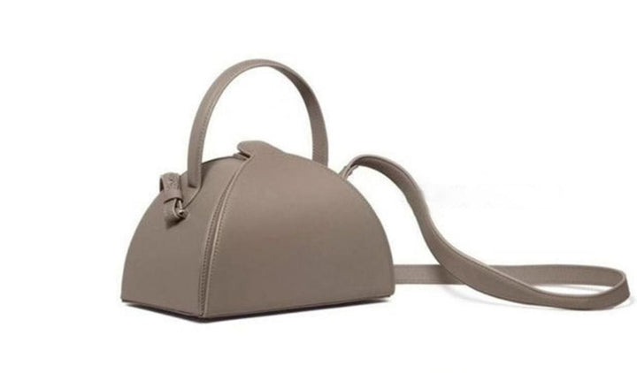 gewebte Rattan-Tragetasche mit doppelten Ledergriffen – LÉONIE 