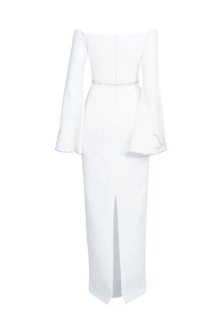 فستان عمودي مكشوف الكتفين بأكمام واسعة مزخرفة – عاجي