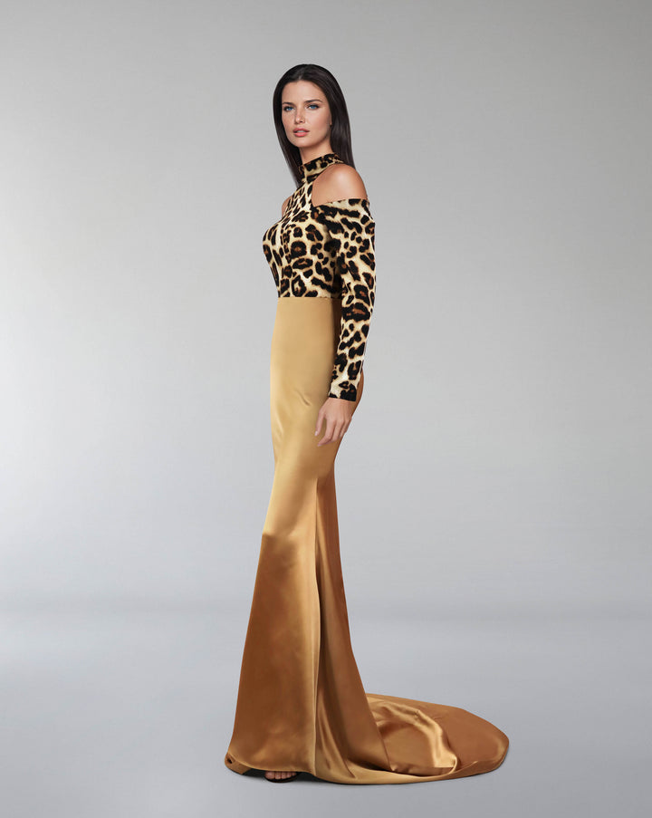 Shoulders off leopard dress with train