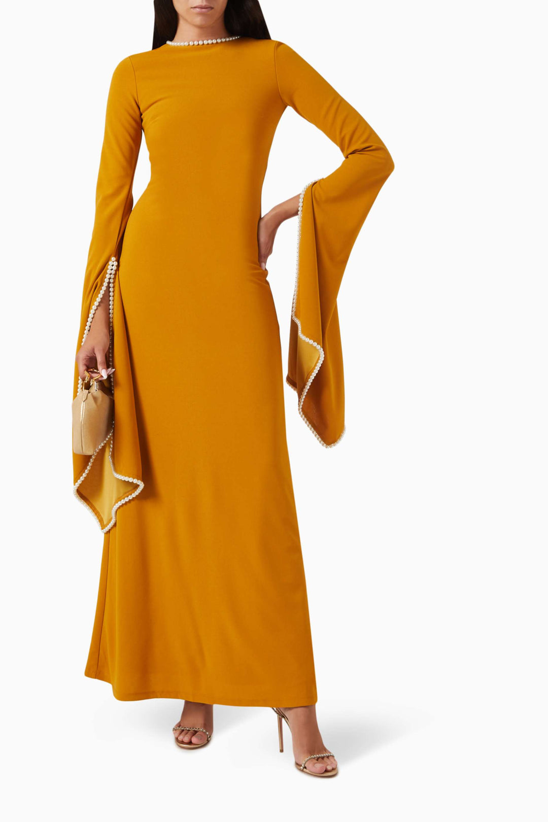 فستان بأكمام طويلة وأساور واسعة مزينة باللؤلؤ – أوفيليا