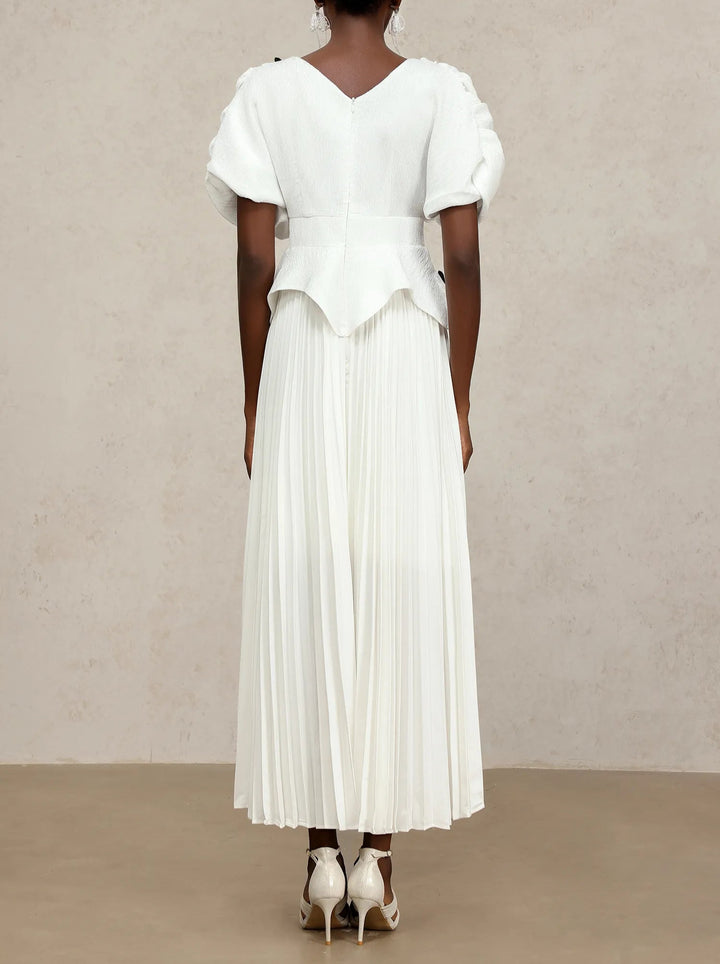 puff sleeve pleated gown with floral appliqué – ROSABELLEZ