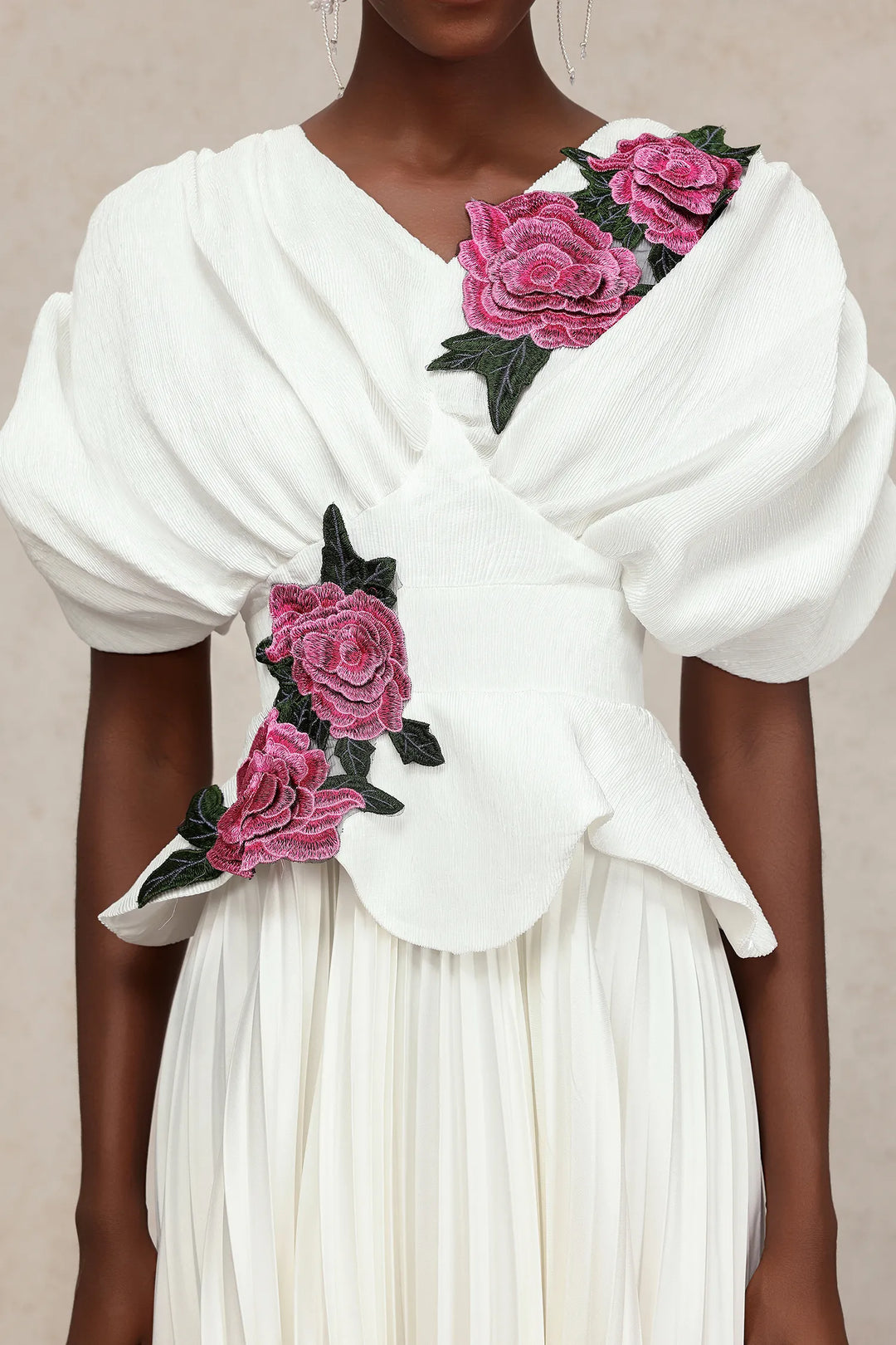 puff sleeve pleated gown with floral appliqué – ROSABELLEZ