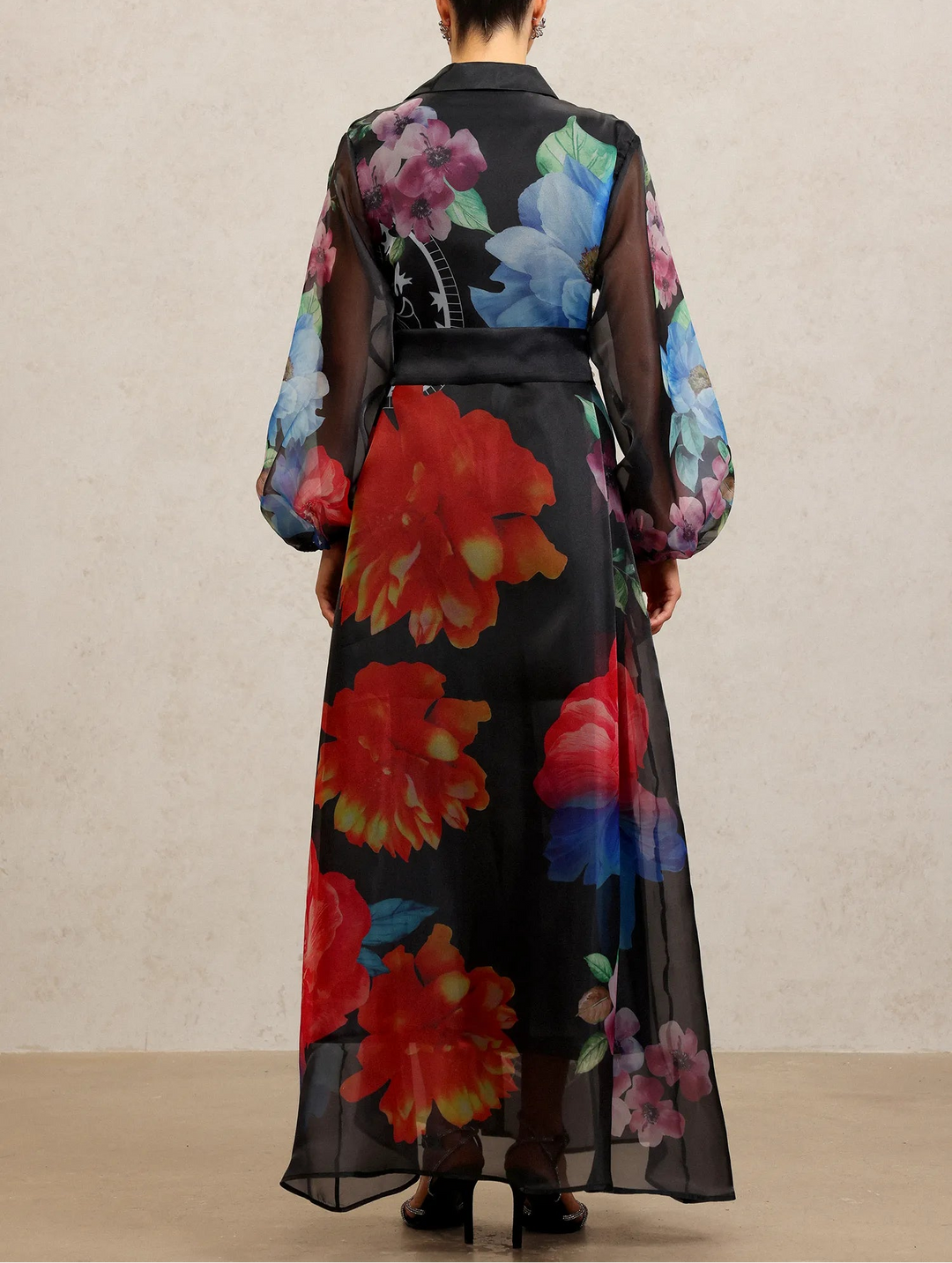 فستان ماكسي من الأورجانزا بنقوش زهور وتطريز ثلاثي الأبعاد - فيورا