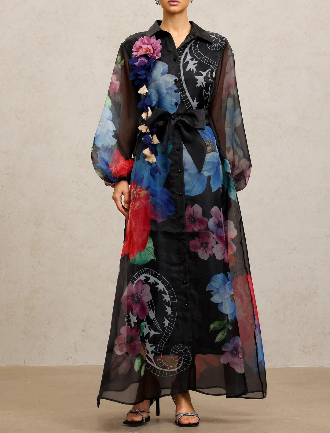 فستان ماكسي من الأورجانزا بنقوش زهور وتطريز ثلاثي الأبعاد - فيورا