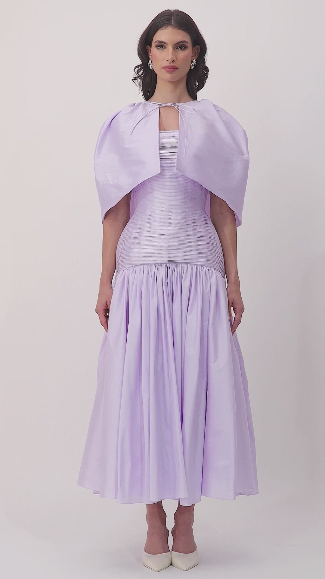 فستان ميدي مكشكش مع عباءة صغيرة متناسقة – مايلا