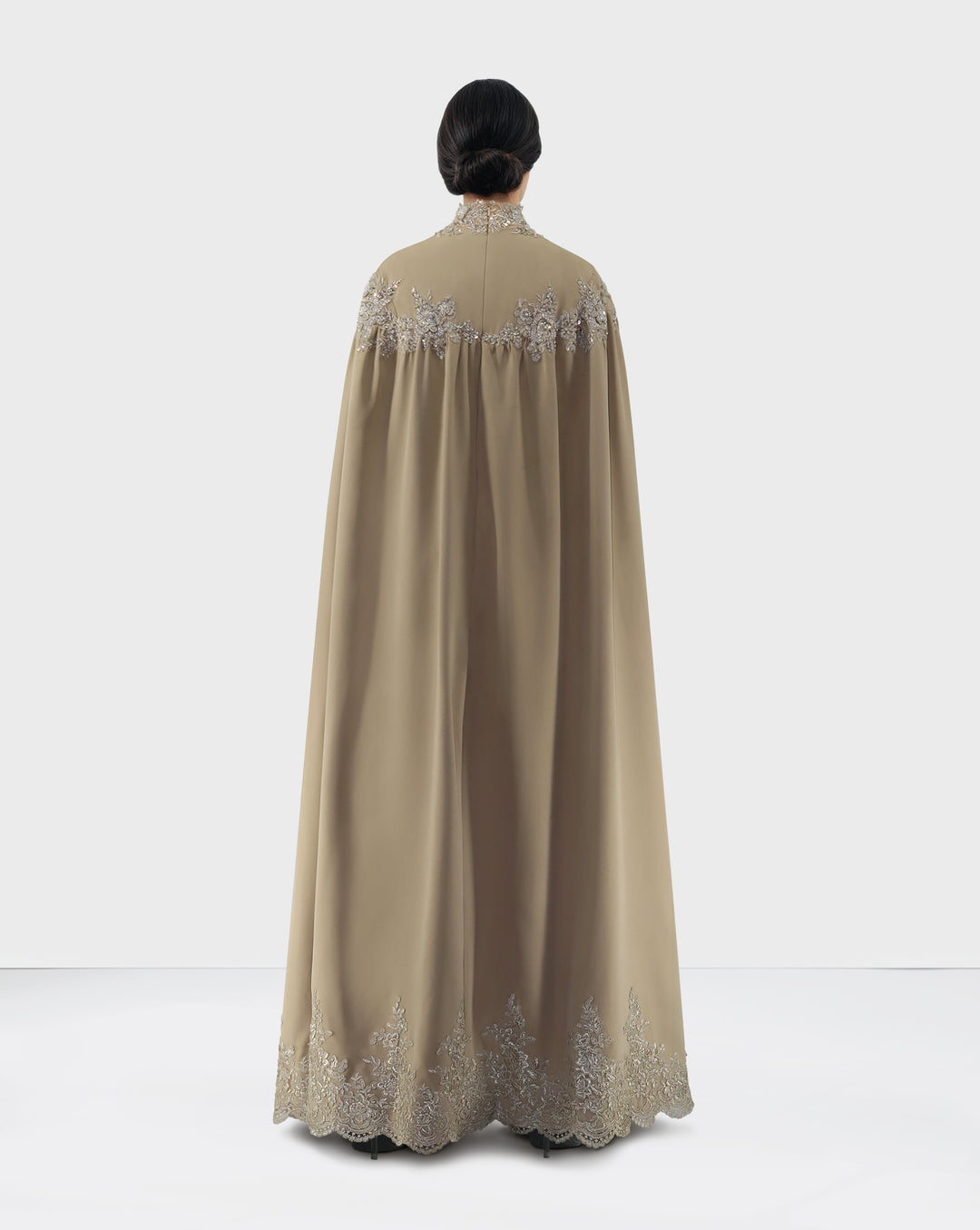 Column dress with maxi sleeves - back cape - Qlooza