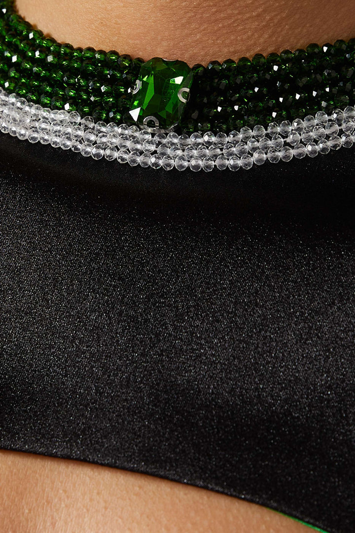 فستان بأكمام على شكل رأس وفتحة رقبة – نوار