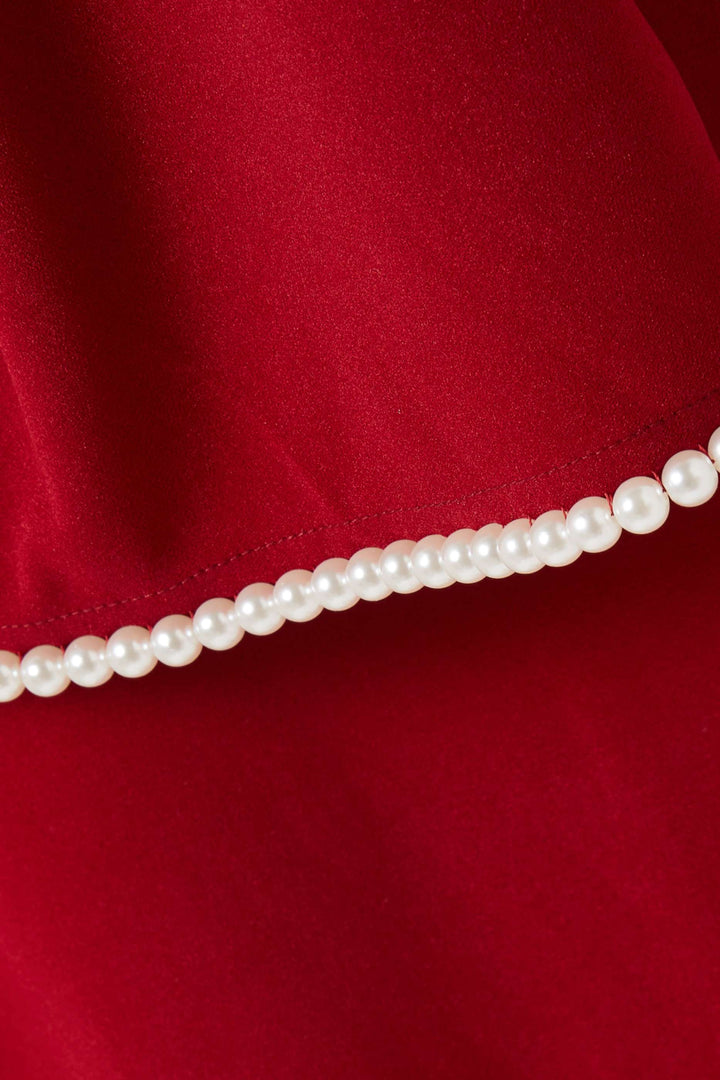 فستان بأكمام طويلة وأساور واسعة مزينة باللؤلؤ – أوفيليا