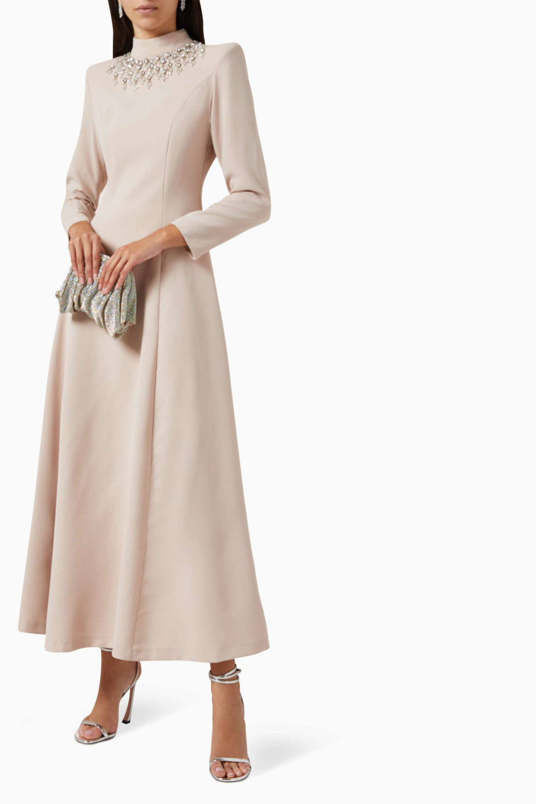 فستان مزين برقبة عالية وقصة A – سيليست