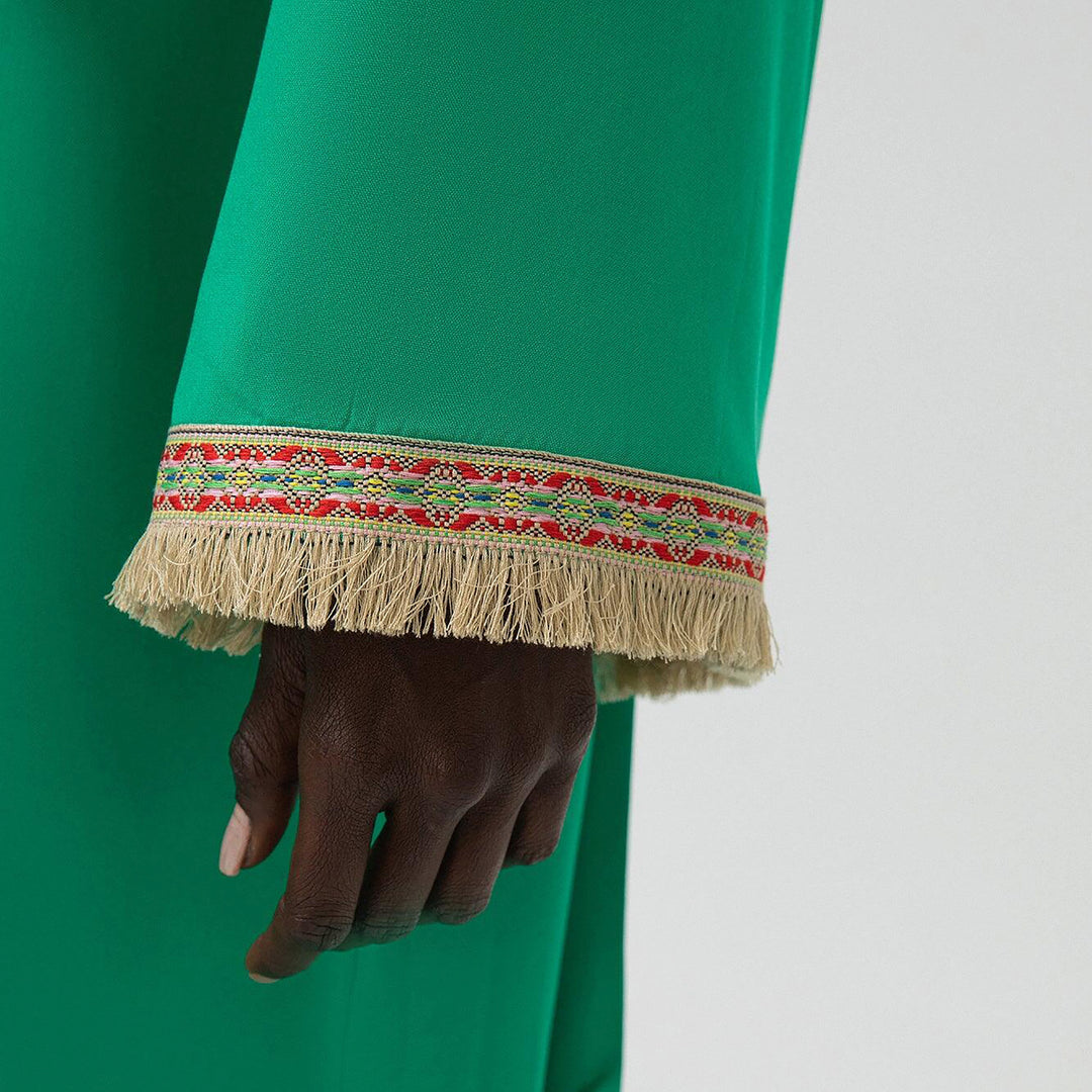 قفطان زمردي مع أكمام مزخرفة – أورورا