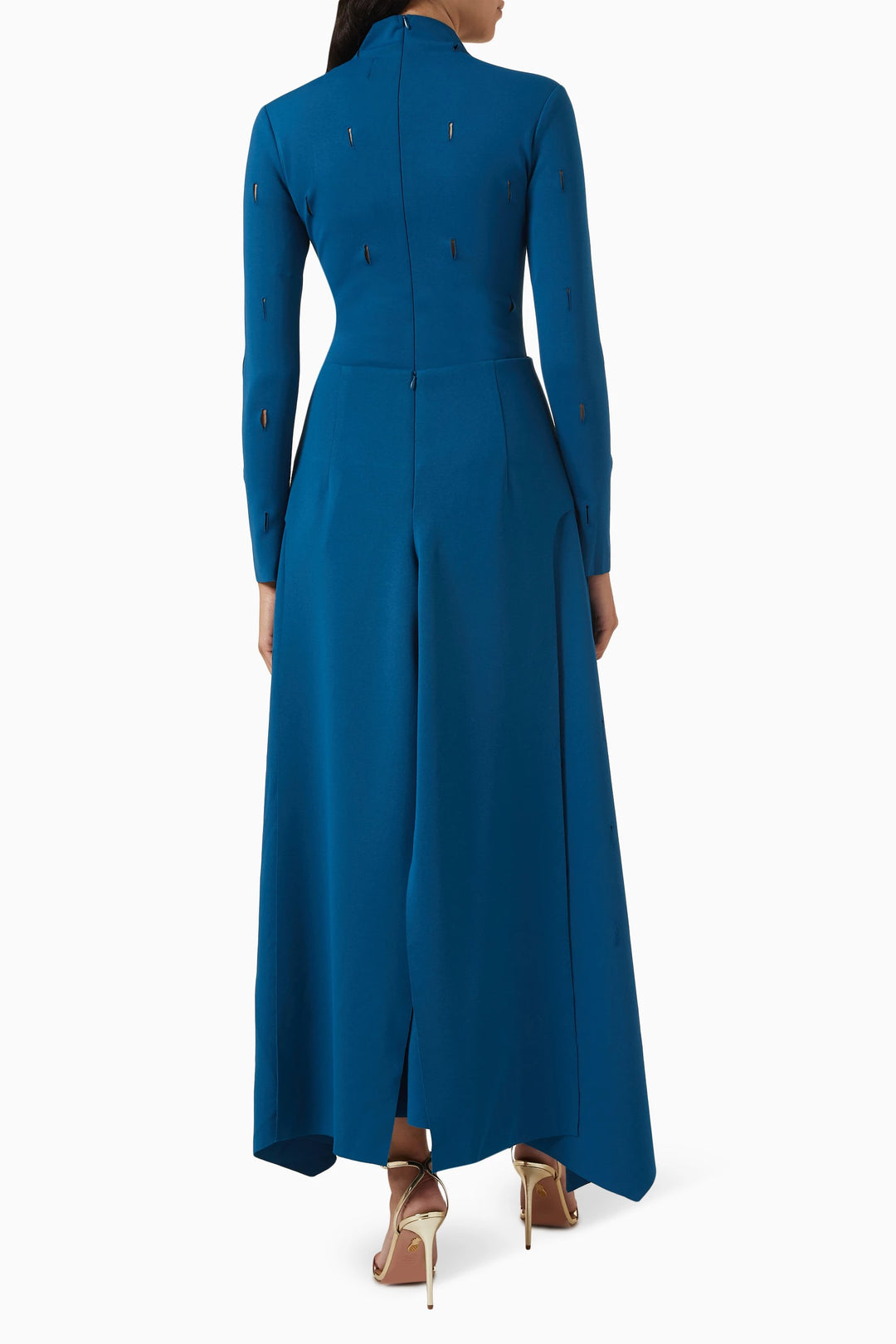 فستان بياقة عالية وأكمام طويلة وشق أمامي – روبينا