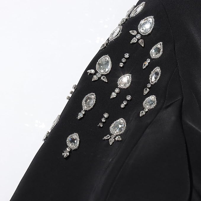 بليزر مزدوج الصدر مع أكتاف مزينة - بونورا