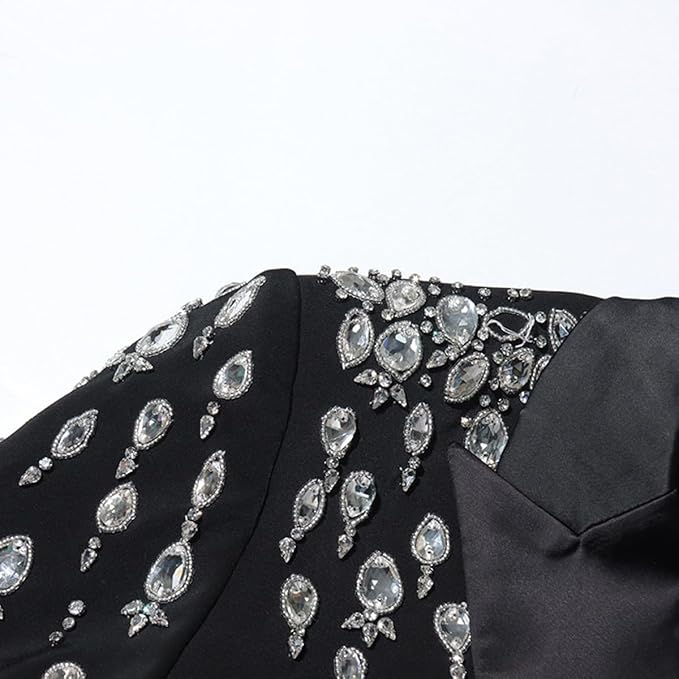 بليزر مزدوج الصدر مع أكتاف مزينة - بونورا