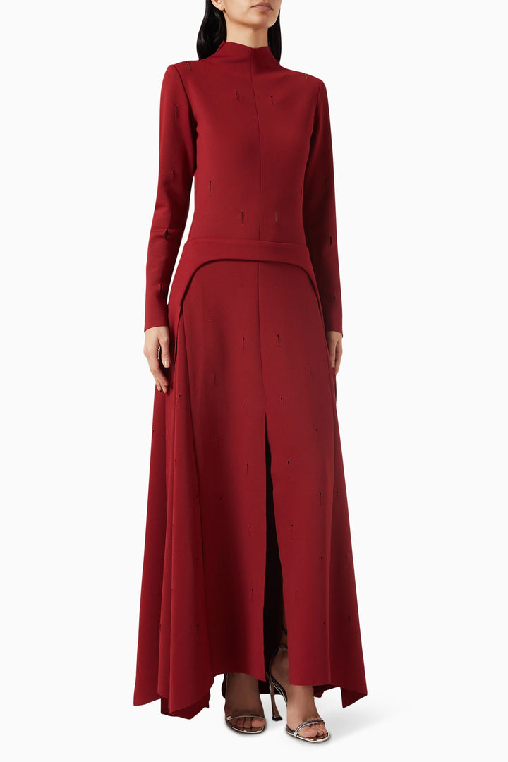 فستان بياقة عالية وأكمام طويلة وشق أمامي – روبينا