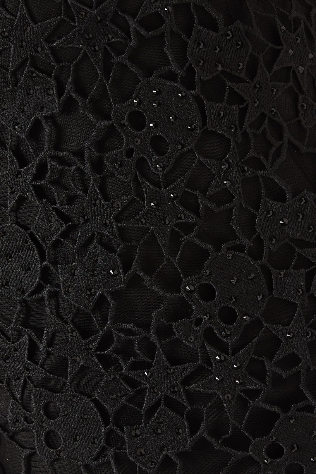 فستان دانتيل بأكمام طويلة وتفاصيل شفافة – ويلين