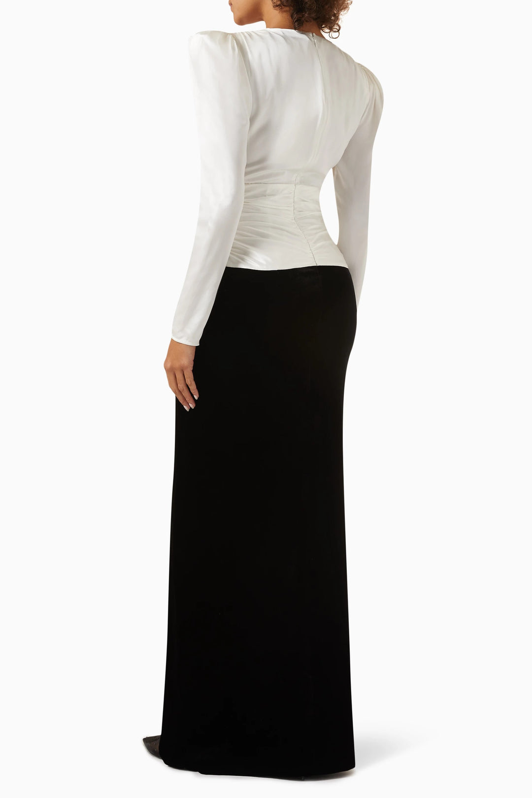 فستان مخملي بفتحة رقبة على شكل فيونكة ساتان – كارمن