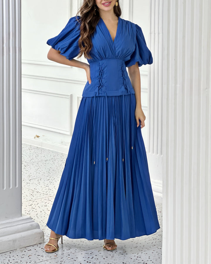 فستان ماكسي مطوي بفتحة رقبة على شكل حرف V وأكمام منفوخة – إليكلي