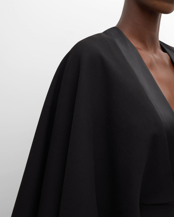 فستان سهرة بأكمام طويلة وفتحة رقبة على شكل حرف V – نوير