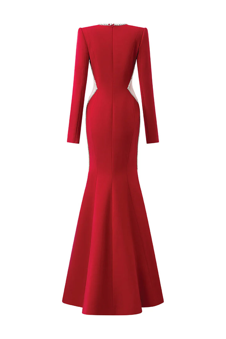 فستان حورية البحر بأكمام طويلة وفتحات على شكل حرف V مبطنة بالكريستال – الصفاء