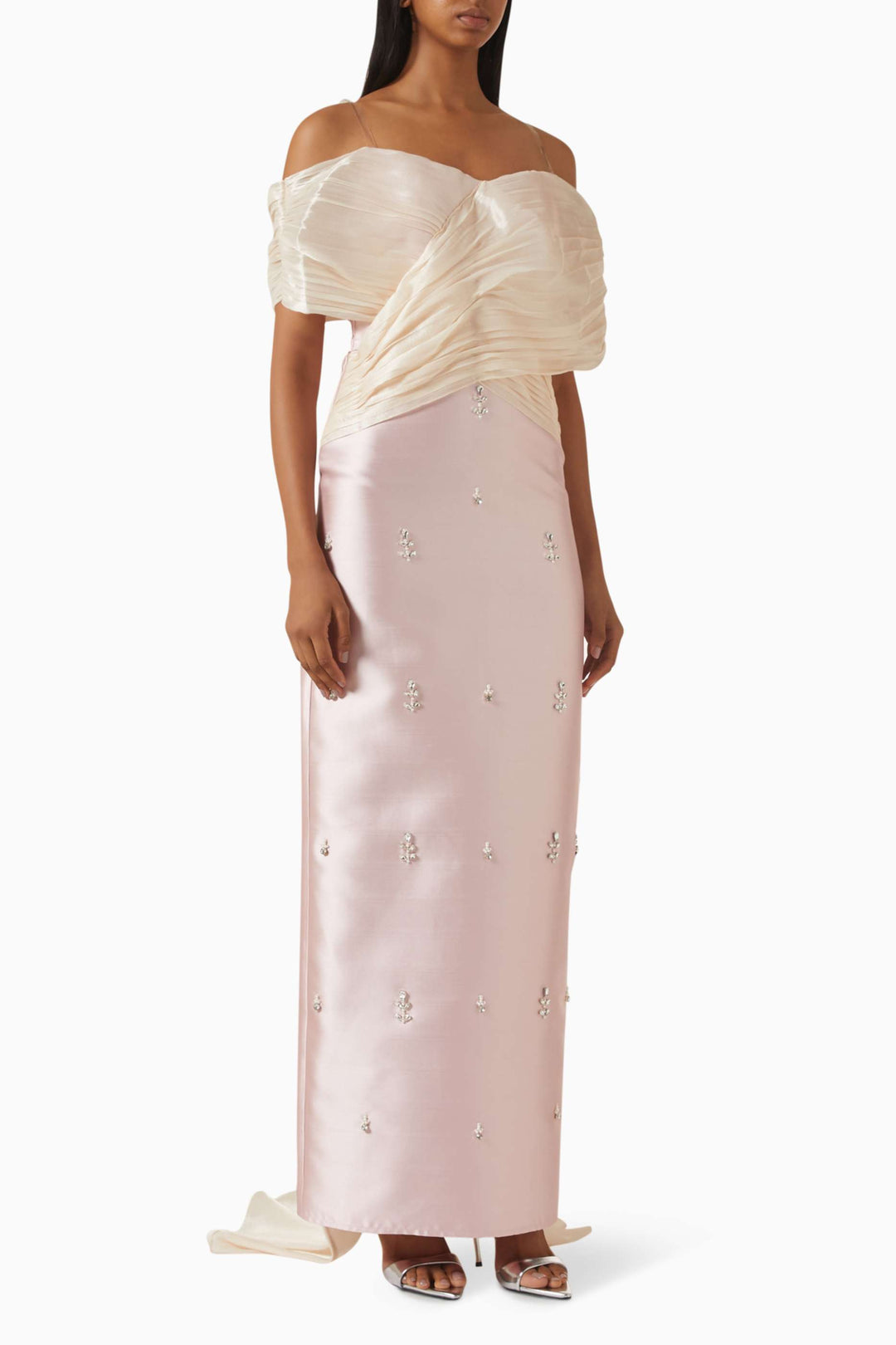 فستان ساتان مكشوف الكتفين مع تنورة مزينة – روزالين