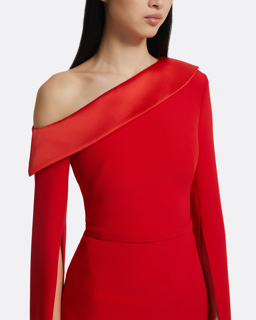 فستان كيب غير متماثل بكتف واحد – سكارليتا