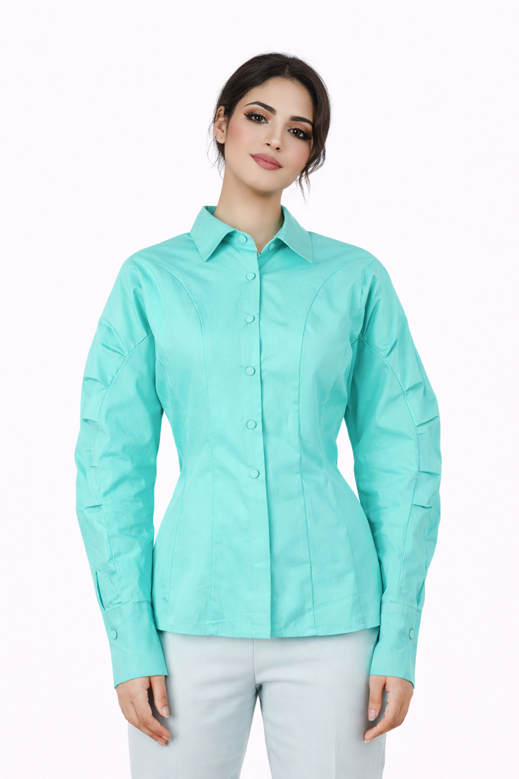 قميص بأزرار أمامية منحوت وأكمام محددة – مينتارا