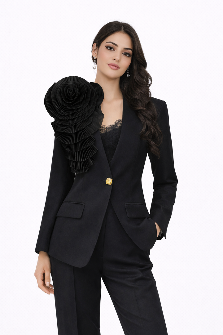 Tailored blazer with oversized floral appliqué – LIMEA