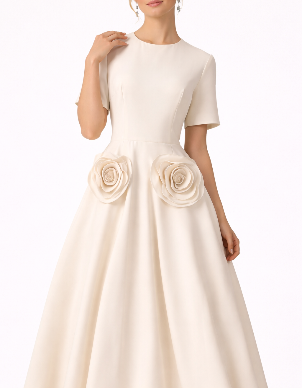 فستان ماكسي قصير الأكمام بقصة A-Line مزين بتطريزات زهرية عند الخصر - لومينا