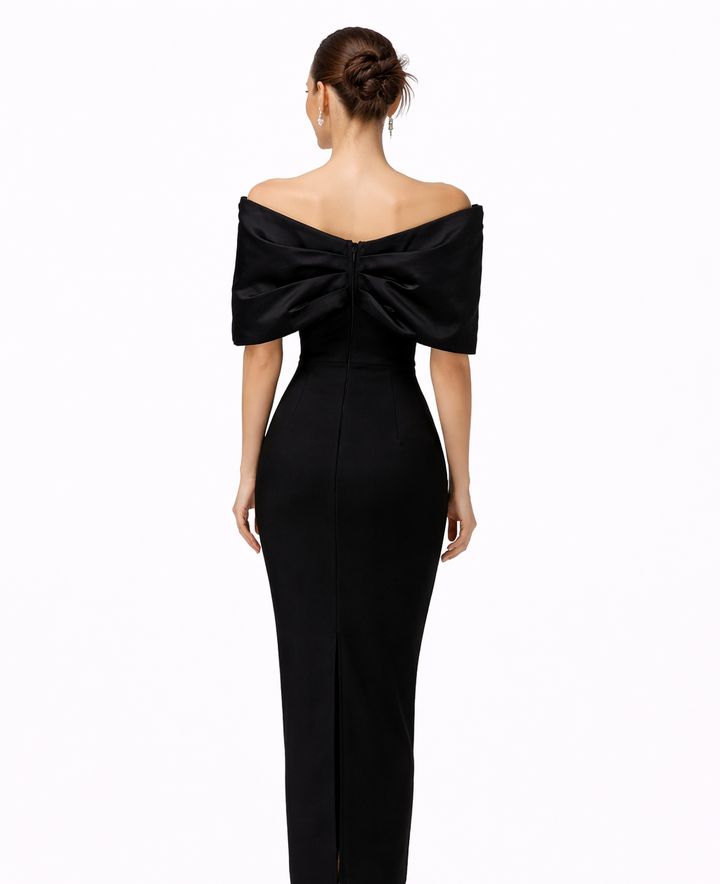 فستان ماكسي عمودي مزين بكتفين مكشوفين – ستيلا