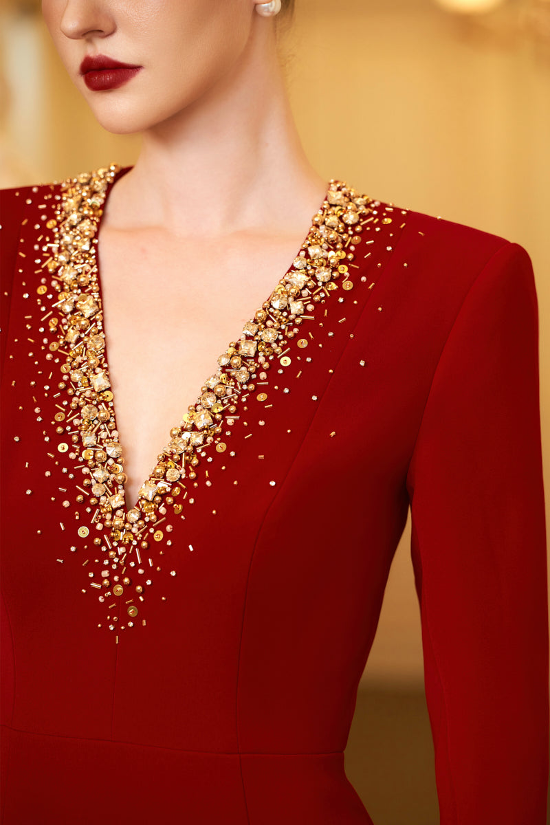 فستان عمودي بأكمام طويلة وفتحة رقبة على شكل حرف V مزخرف – روبي