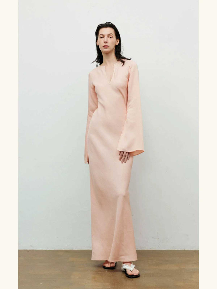 فستان ماكسي بأكمام واسعة وفتحة رقبة مشقوقة – سولانا