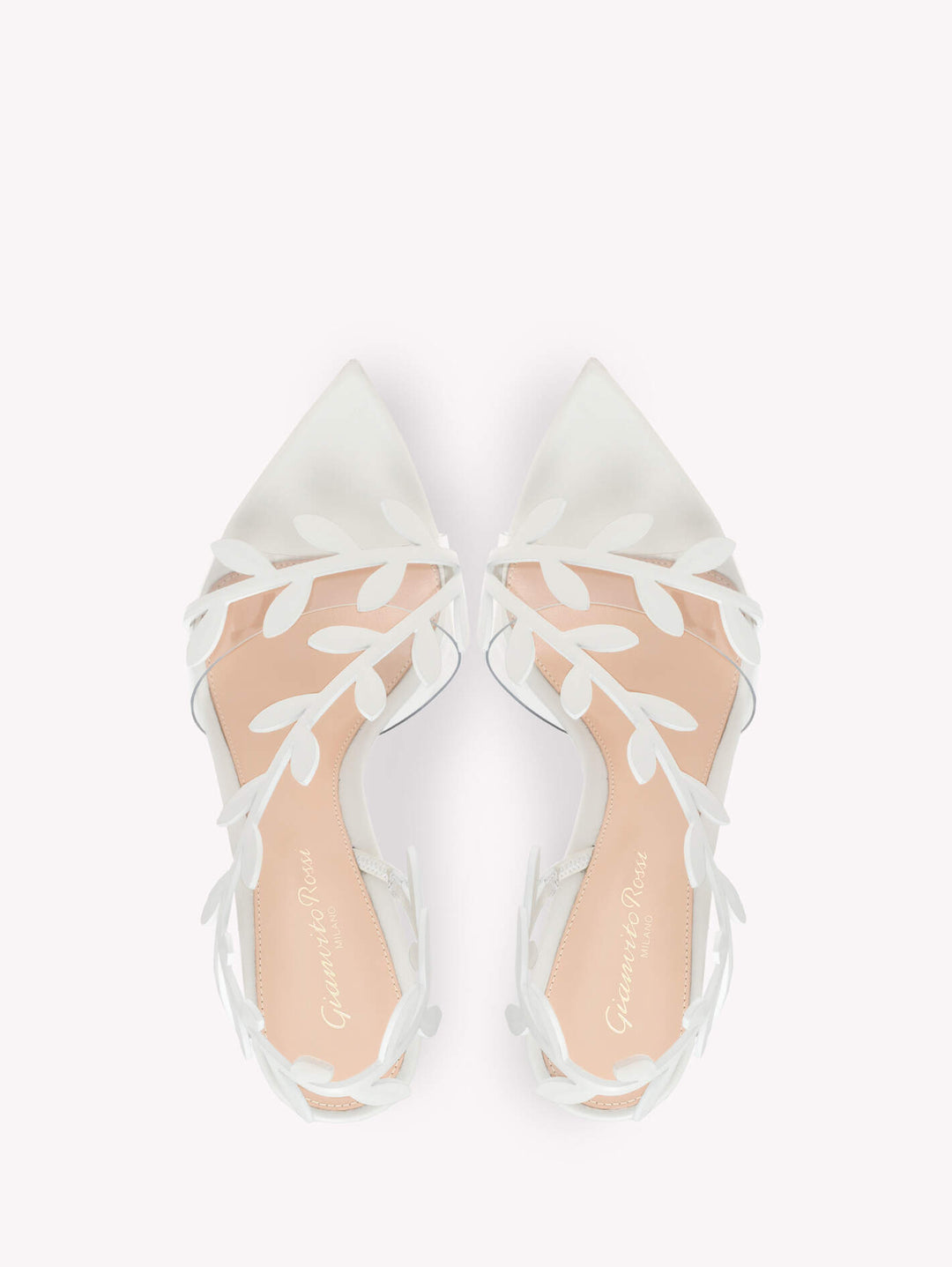 صندل بكعب عالٍ ومقدمة مدببة وأشرطة على شكل أوراق العنب – أوريازو