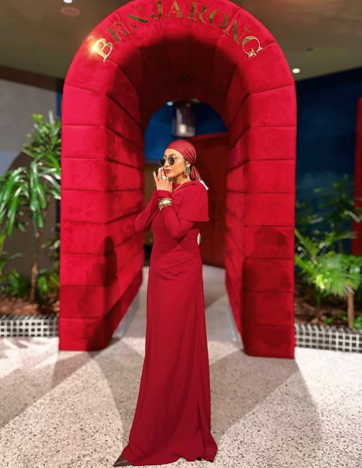 off-shoulder monochrome column gown – Sofaa