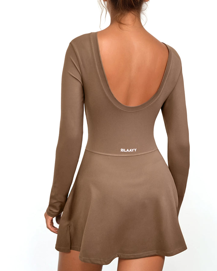 Plissiertes Oberteil mit ausgestellten Ärmeln und Maxirock-Set mit Taillengürtel – Rosiny 