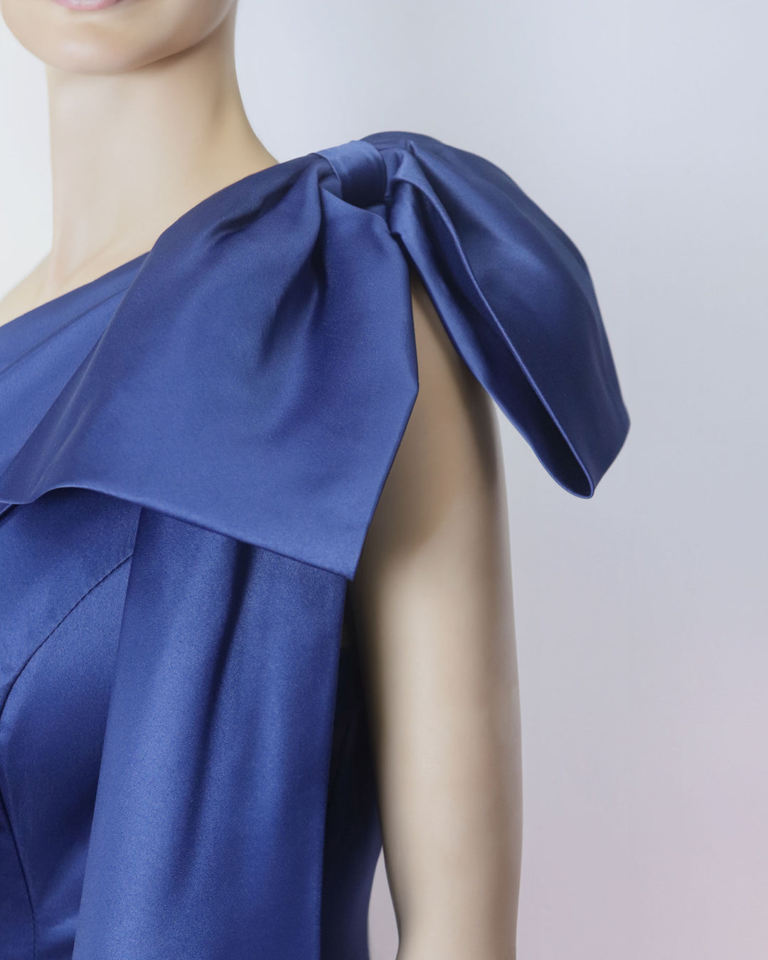 Blue column dress with shoulder bow -ODD-Zulaika