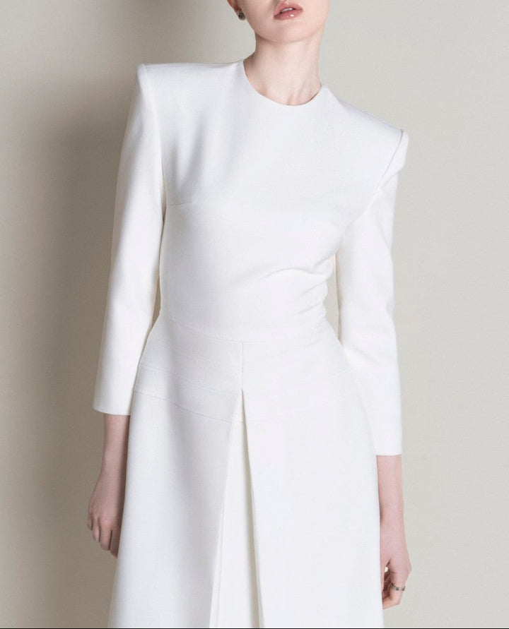 فستان ميدي منظم بأكتاف مصممة خصيصًا – بوري