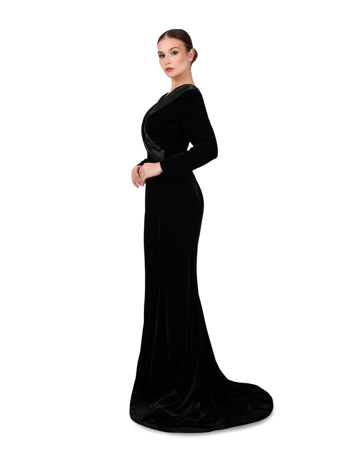 Long sleeve black velvet dress with a train - Deniya