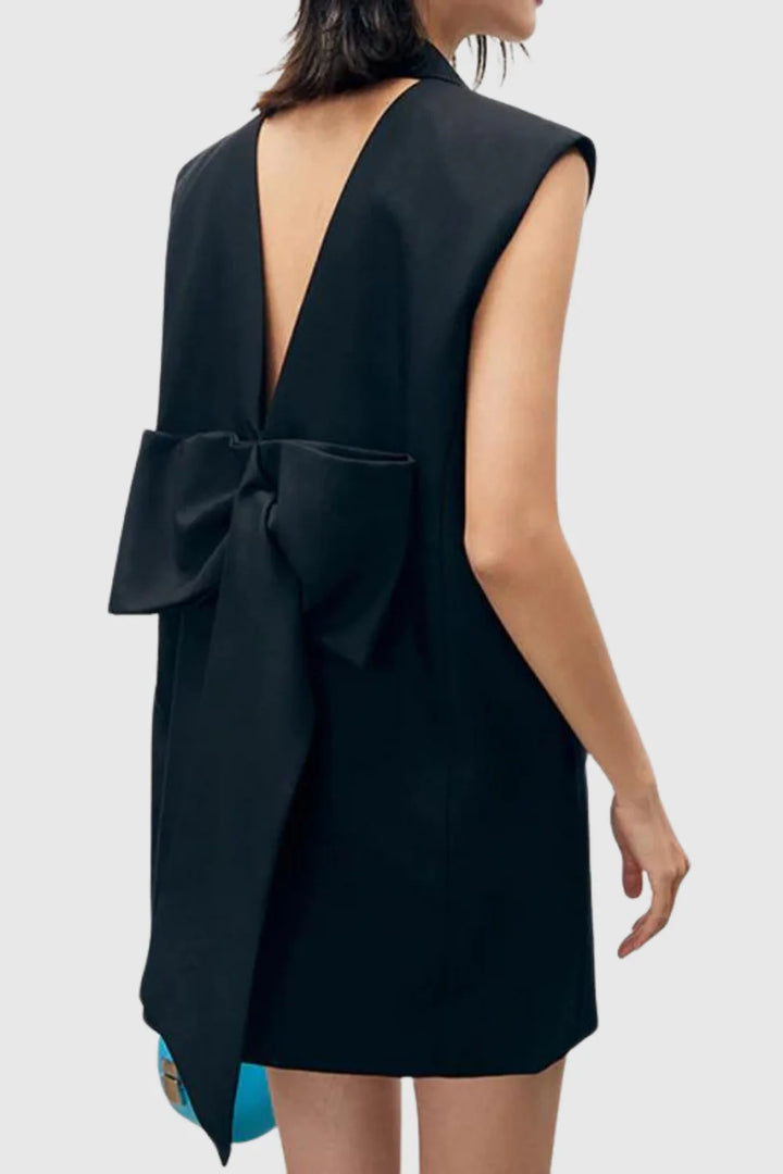 backless mini dress with oversized bow – VERA