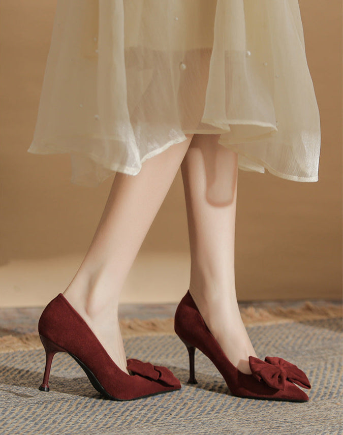 pointed-toe pumps with oversized bow – ADELLEXU