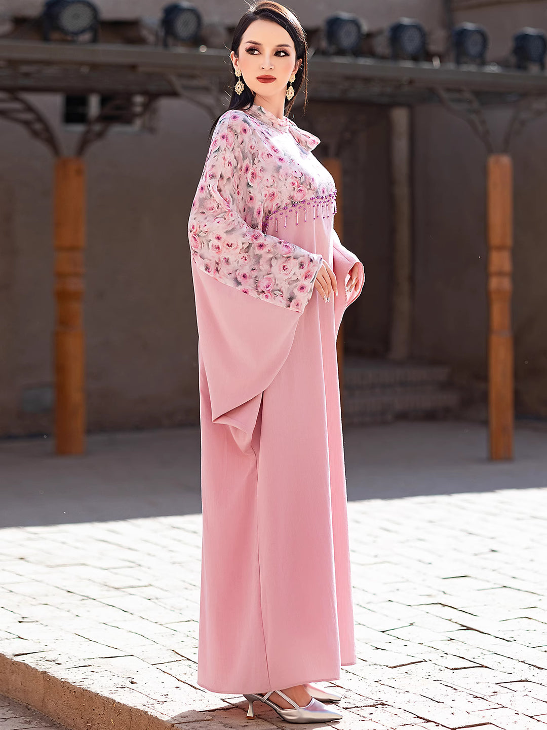 costume évasé sur mesure avec manches bouffantes en satin – VALENCIA 