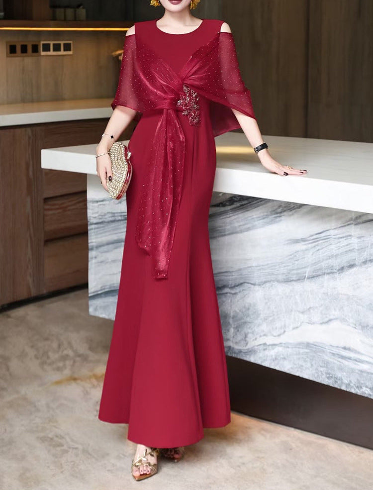 فستان مفتوح من الأمام بكتف مكشوف مع لفافة مزخرفة – روزابيلا