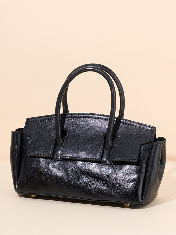 بلوزة مخملية بأكمام طويلة وياقة مزينة – تامر